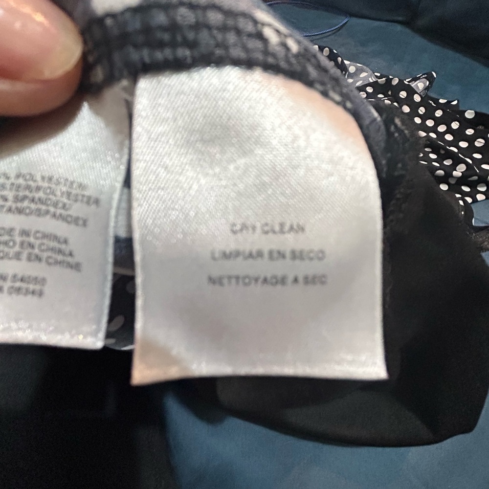 Jones Wear polka dot dress, sizer 10. - Picture 6 of 8